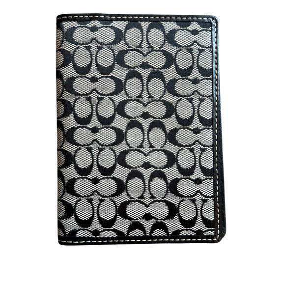 COACH Passport Card Case - Picture 1 of 6